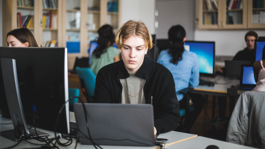 SR_23.11.16_AI-in-schools_feature